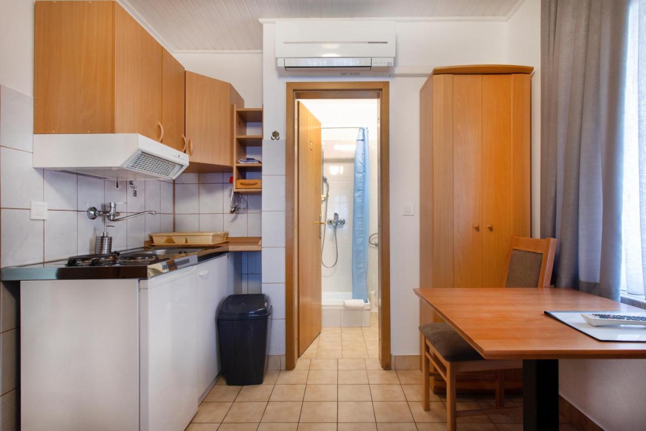 Apartmaji Pri Perotu Izola Exterior foto