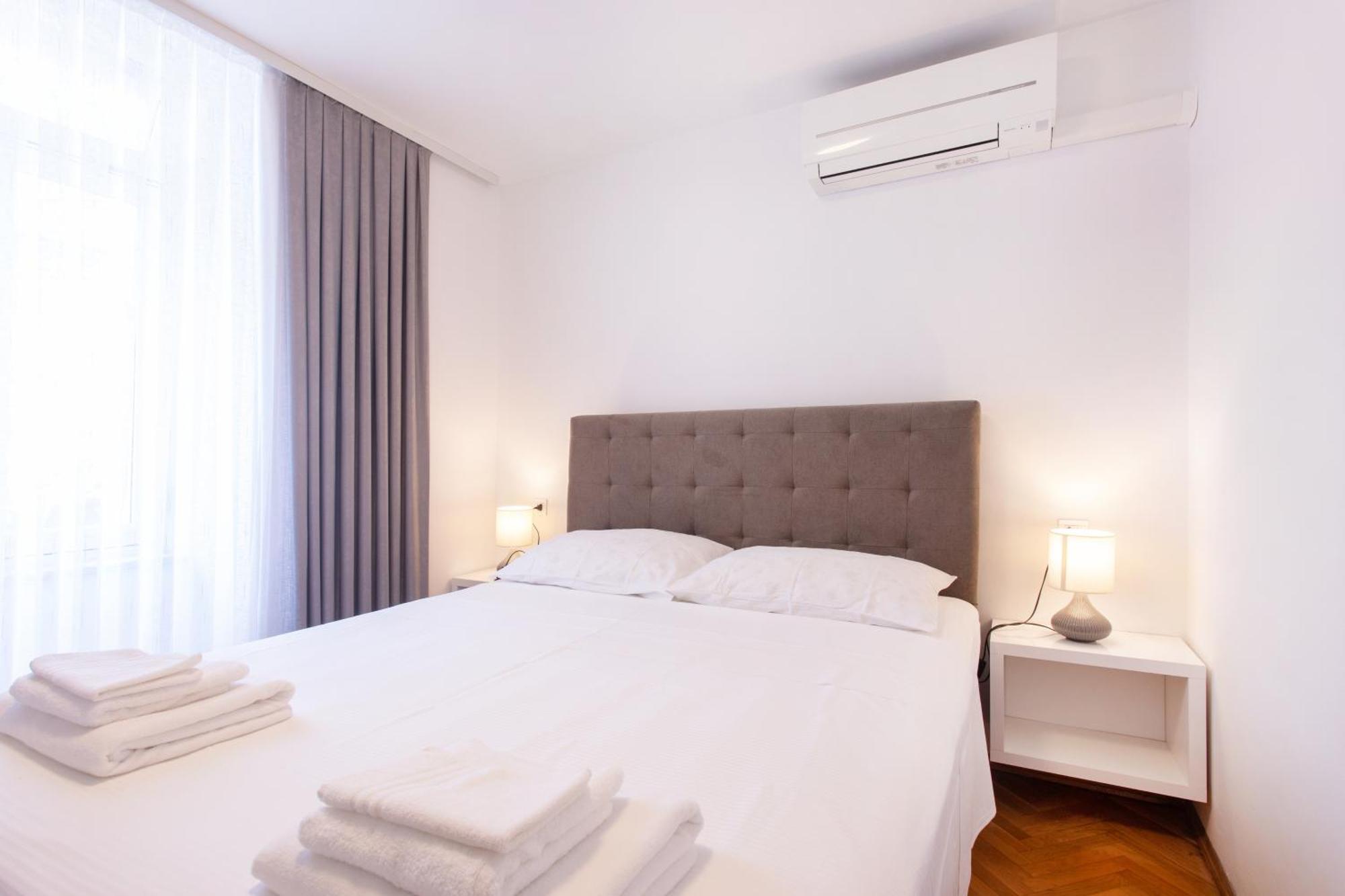 Apartmaji Pri Perotu Izola Exterior foto